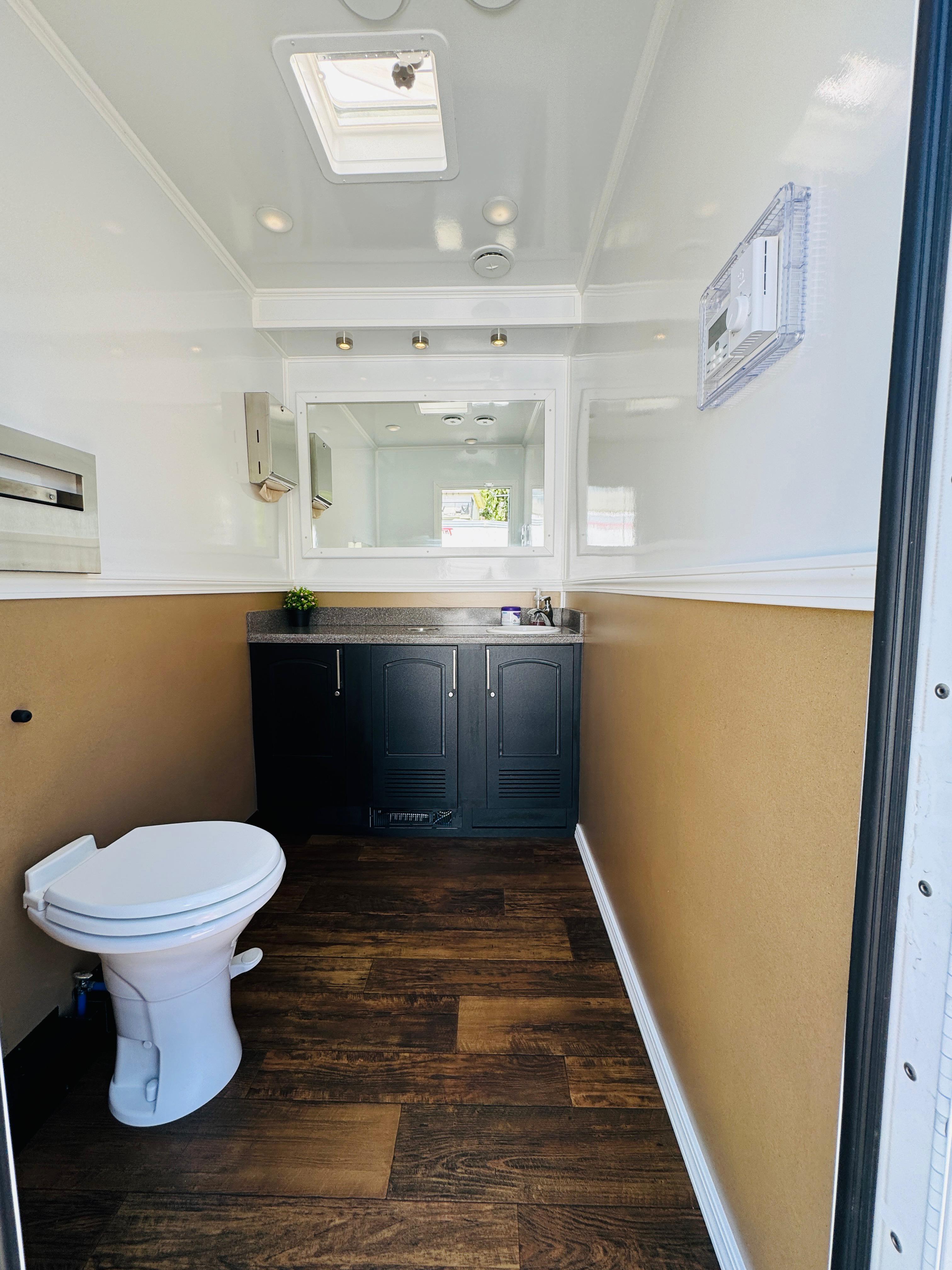 nighco restroom trailer rental