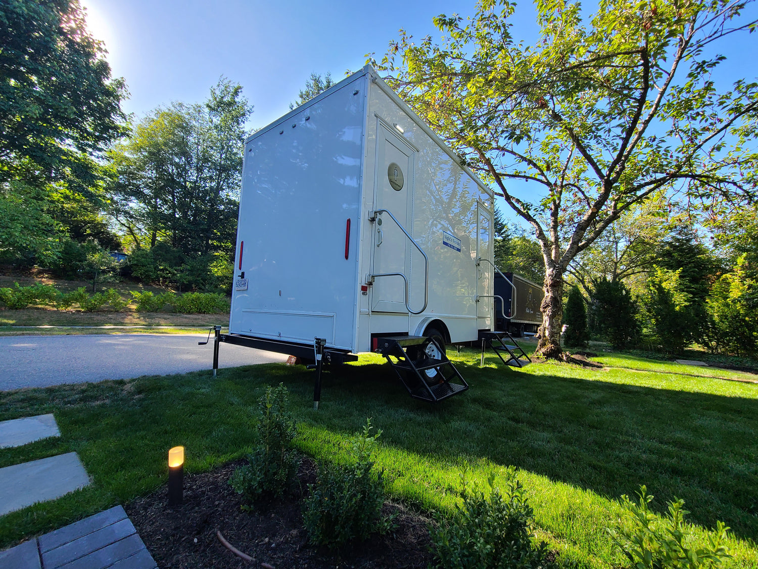 luxury restroom trailer vancouver